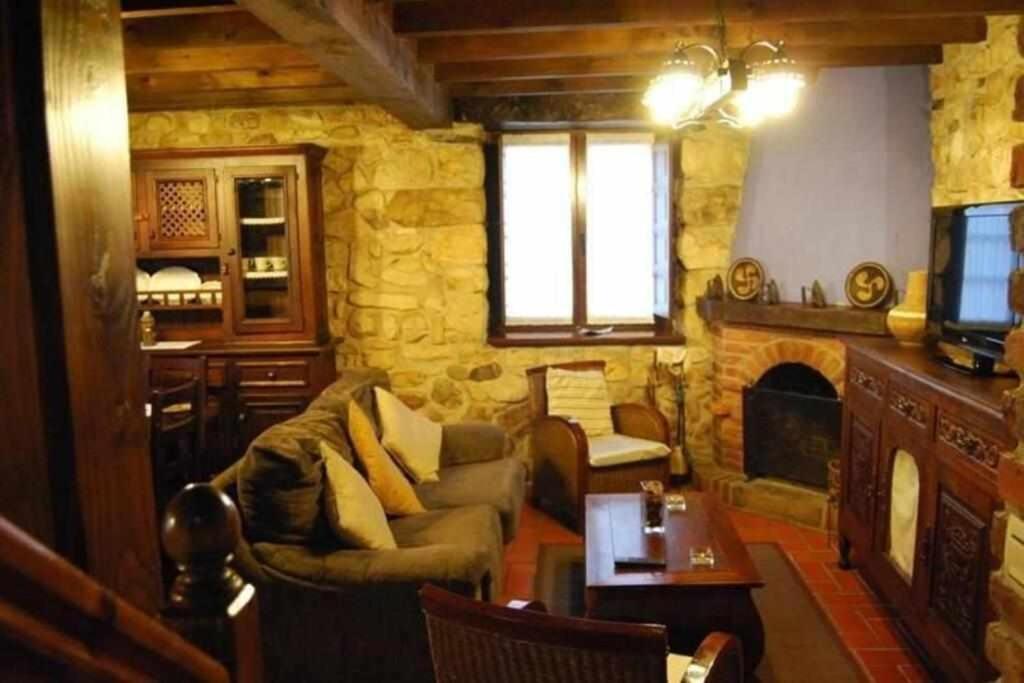 La Regenta Picos De Europa Villa Poo  Exterior photo